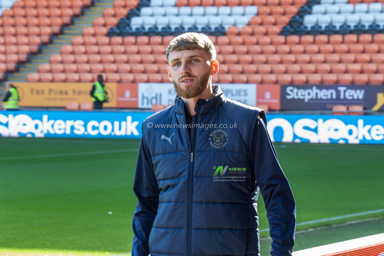Daniel Grimshaw #32 of Blackpool arrives ahead of the Sky Bet Championship match Blackpool vs Watford at Bloomfield Road, Blackpool, United Kingdom, 8th October 2022

(Photo by Craig Thomas/News Images)