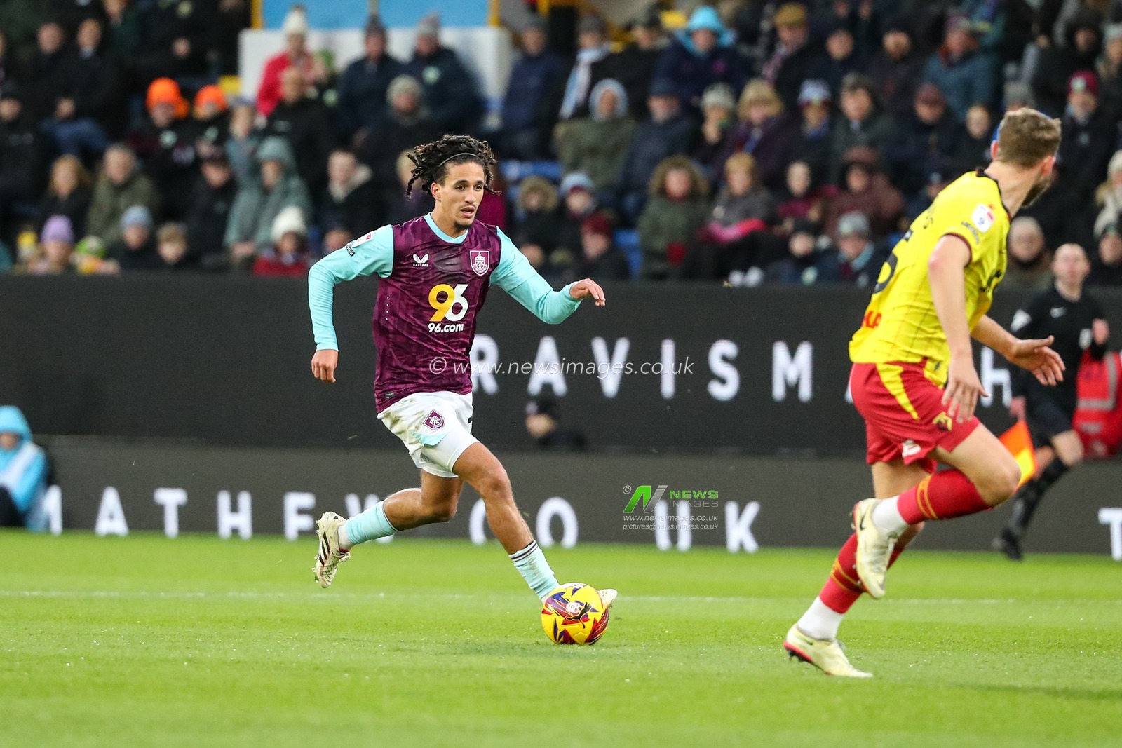 Hannibal Mejbri of Burnley driving forward during the Sky Bet Championship match Burnley vs Watford at Turf Moor, Burnley, United Kingdom, 21st December 2024

(Photo by Jorge Horsted/News Images)