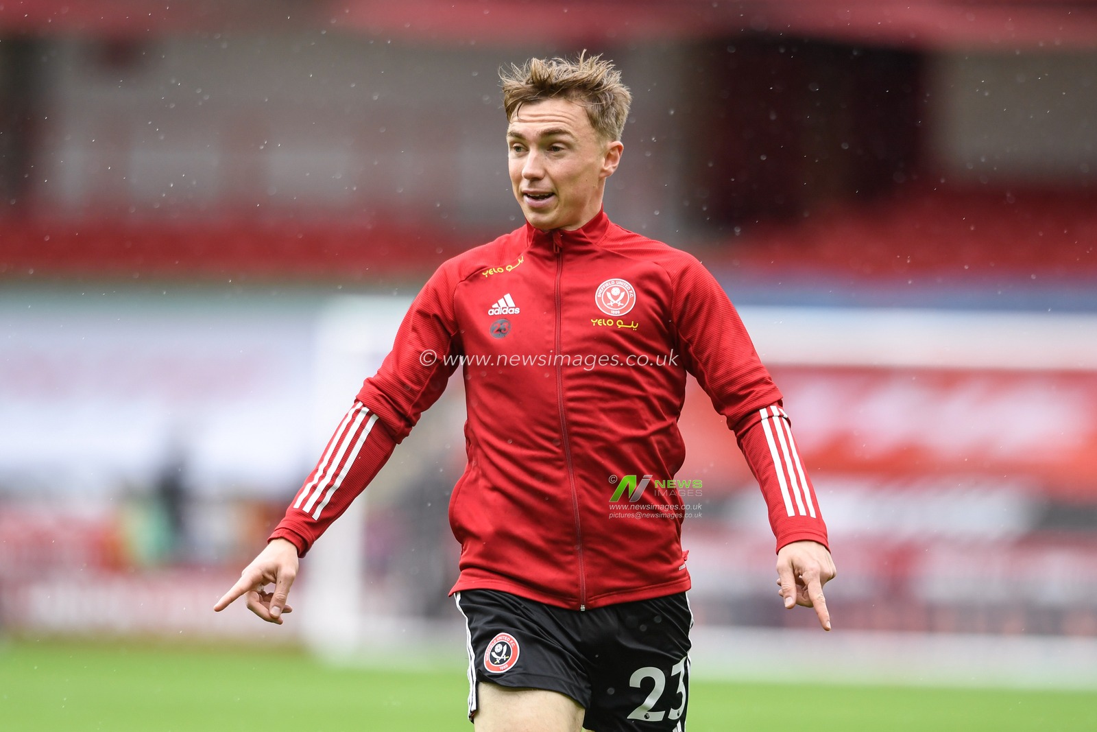 Ben Osborn (23) of Sheffield United warming up before the game