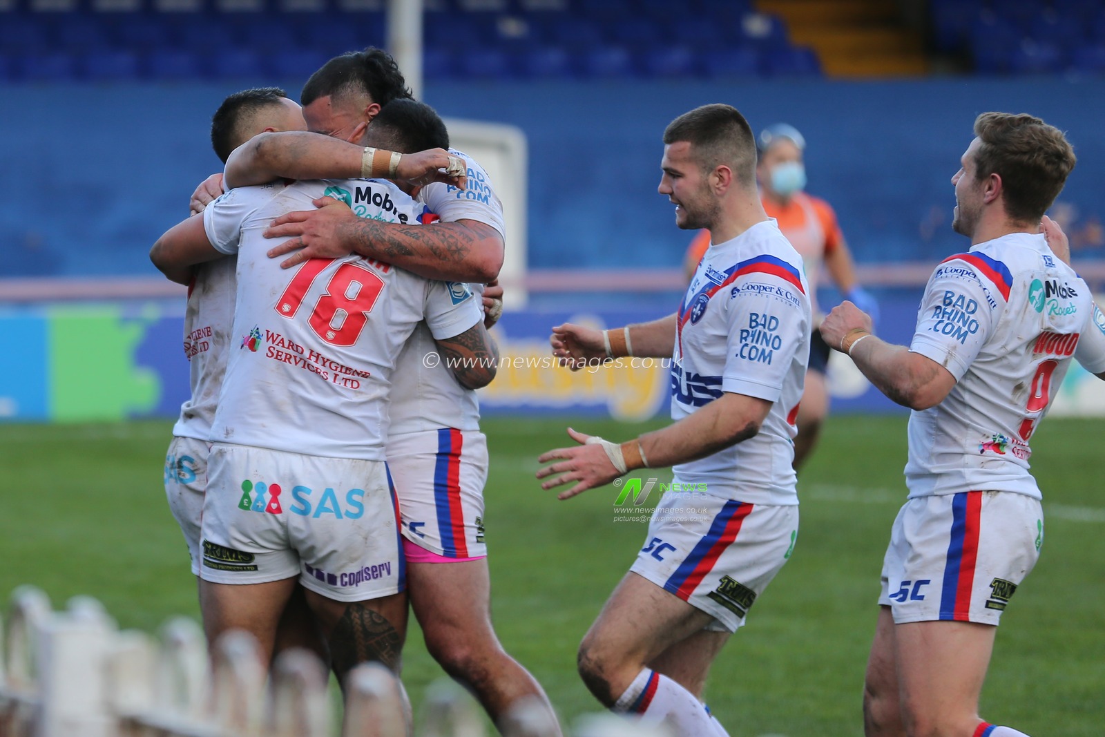 CELEBRATION  - Adam Tangata (18) of Wakefield Trinity celebrates scores the try alongside his team mates.