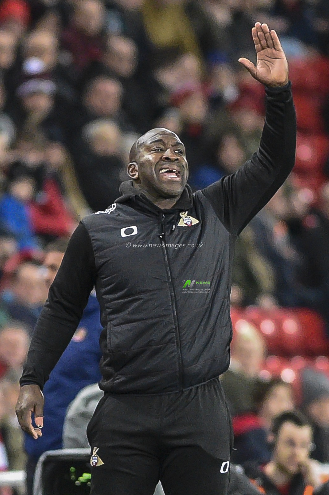 24th January 2020, Stadium Of Light, Sunderland, England; Sky Bet League 1, Sunderland v Doncaster Rovers : Doncaster Rovers manager Darren Moore shouts instructions to his players