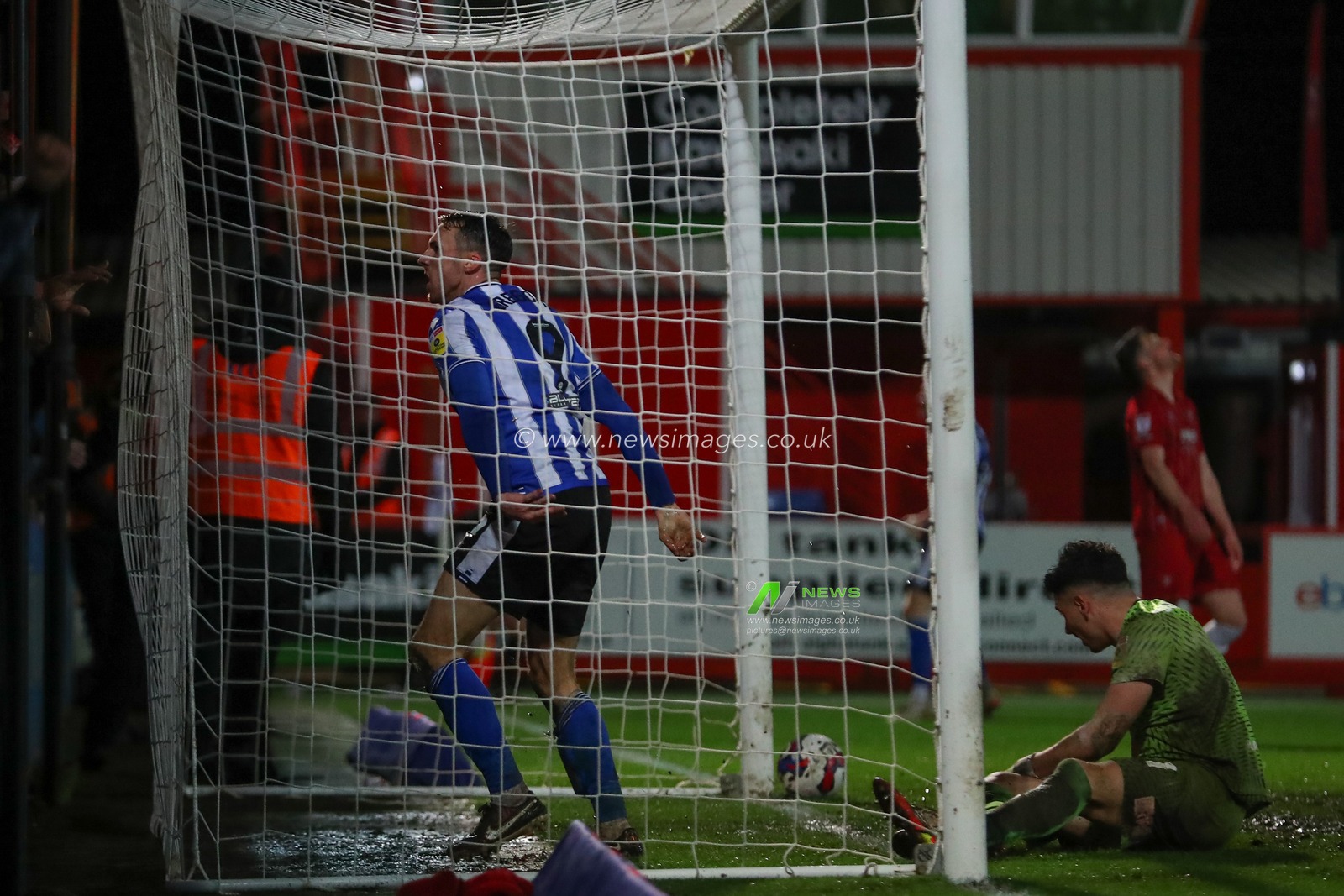 Lee Gregory #9 of Sheffield Wednesday  celebrates his goal to make it 2-2uring the Sky Bet League 1 match Cheltenham Town vs Sheffield Wednesday at The Completely-Suzuki Stadium, Cheltenham, United Kingdom, 29th March 2023

(Photo by Gareth Evans/News Images)