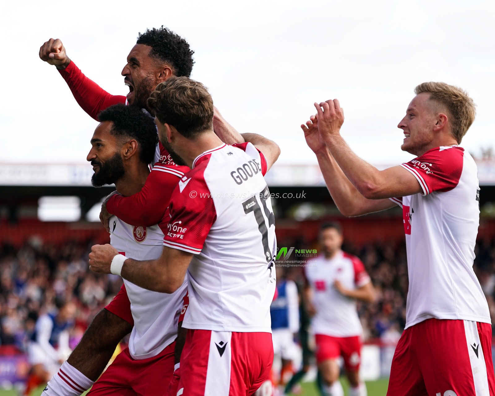 Jordan Roberts of Stevenage celebrates goal to make it 2-0 during the Sky Bet League 1 match Stevenage vs Luton Town at Lamex Stadium, Stevenage, United Kingdom, 4th October 2025

(Photo by Harvey Murphy/News Images)