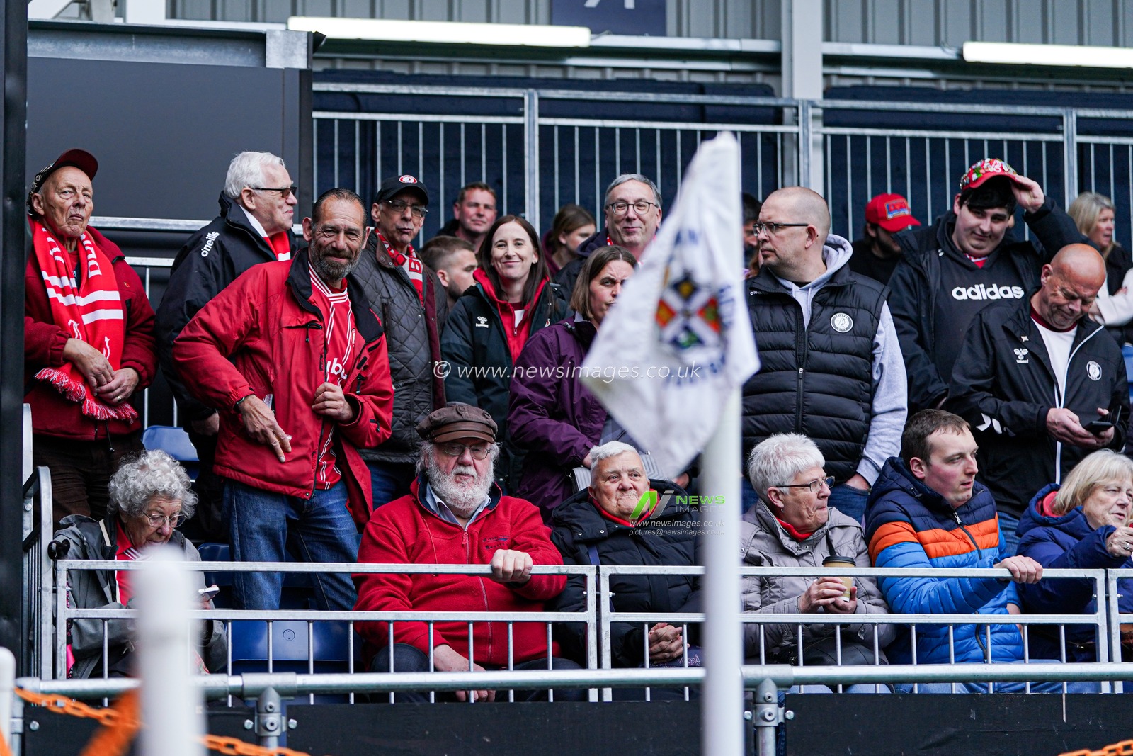 Bristol city fans ahead of the Sky Bet Championship match Luton Town vs Bristol City at Kenilworth Road, Luton, United Kingdom, 21st April 2025

(Photo by Harvey Murphy/News Images)