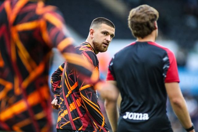 Zan Vipotnik of Swansea City warms-up ahead of the Sky Bet Championship match Swansea City vs Watford at Swansea.com Stadium, Swansea, United Kingdom on 01 September 2026

(Photo by Andrew Lewis/News Images)