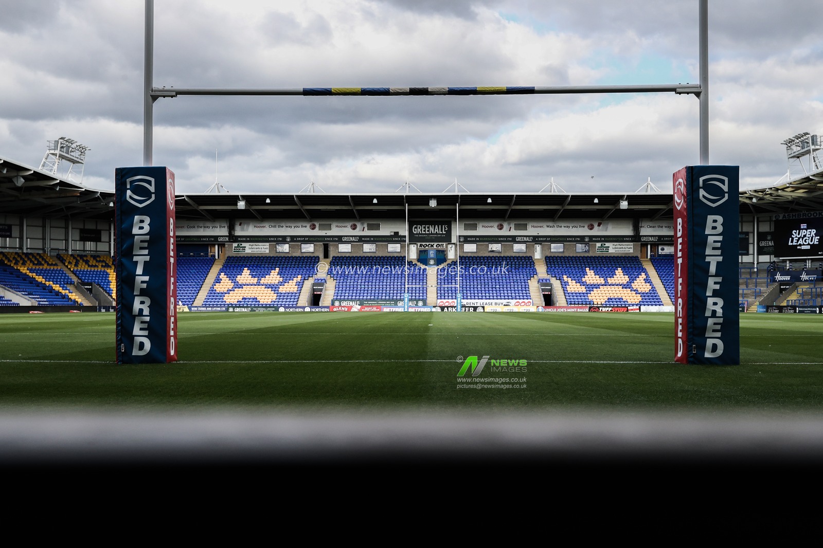 A general view of Halliwell Jones Stadium ahead of the Betfred Super League round 21 match Warrington Wolves vs Wigan Warriors at Halliwell Jones Stadium, Warrington, United Kingdom, 8th August 2025

(Photo by Alfie Cosgrove/News Images)