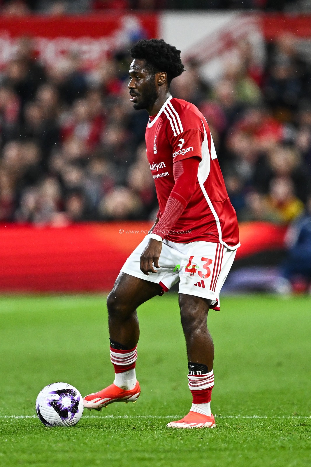 Ola Aina of Nottingham Forest in action during the Premier League match Nottingham Forest vs Fulham at City Ground, Nottingham, United Kingdom, 2nd April 2024

(Photo by Craig Thomas/News Images)
