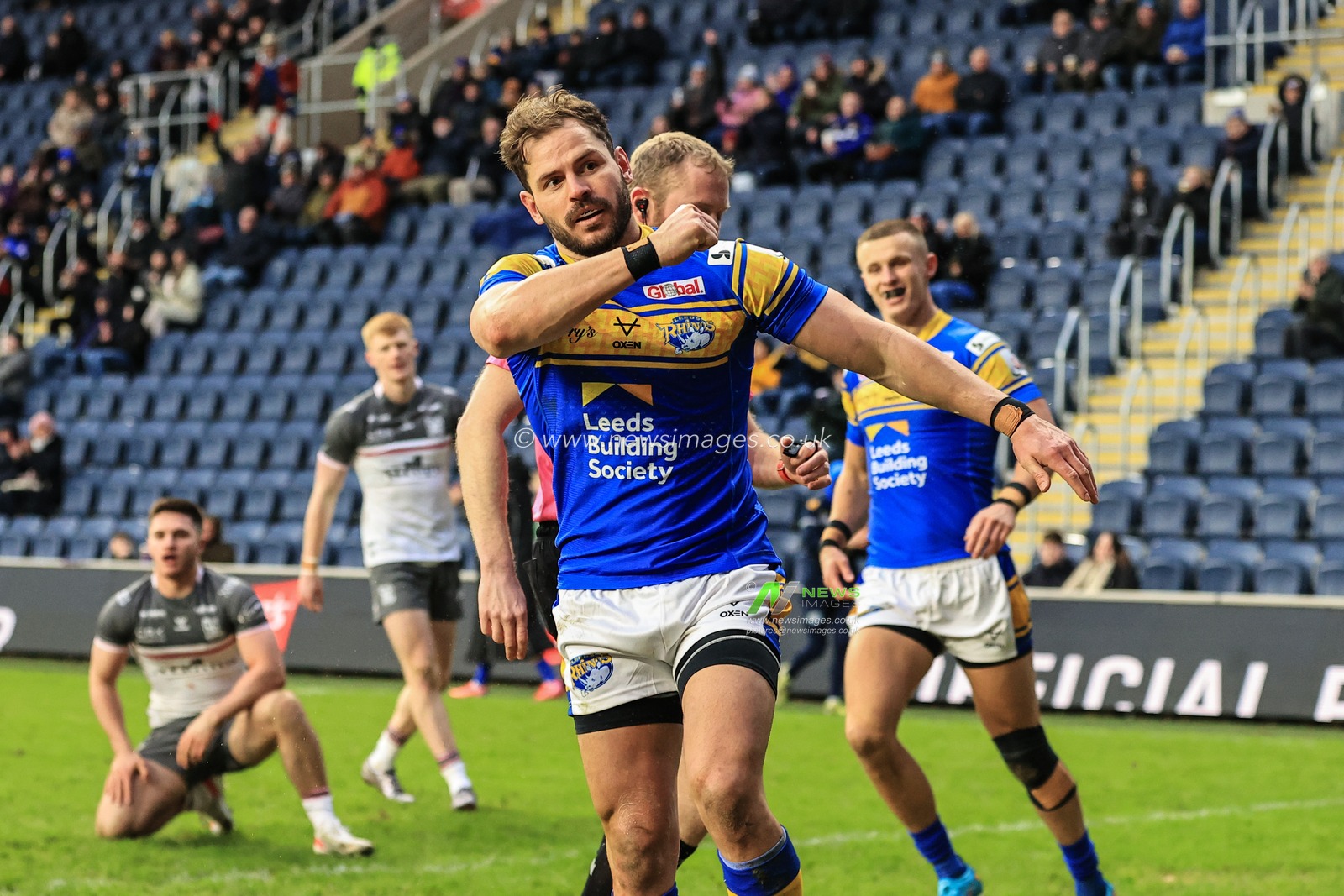 Aidan Sezer of Leeds Rhinos celebrates his try