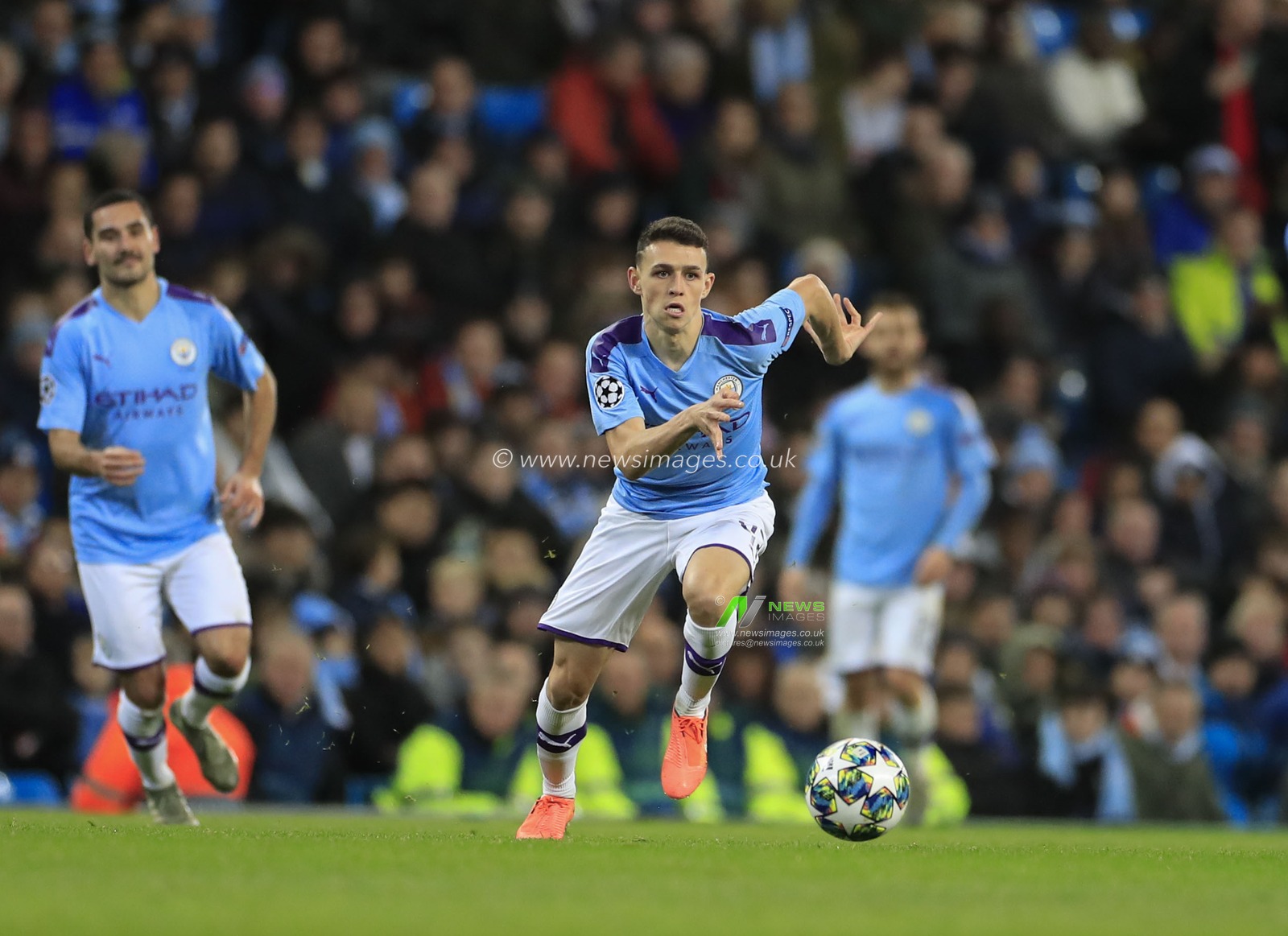 26th November 2019, Etihad Stadium, Manchester, England; UEFA Champions League, Manchester City v FC Shakhtar Donetsk : Phil Foden (47) of Manchester City runs for a loose ball
Credit: Conor Molloy/News Images