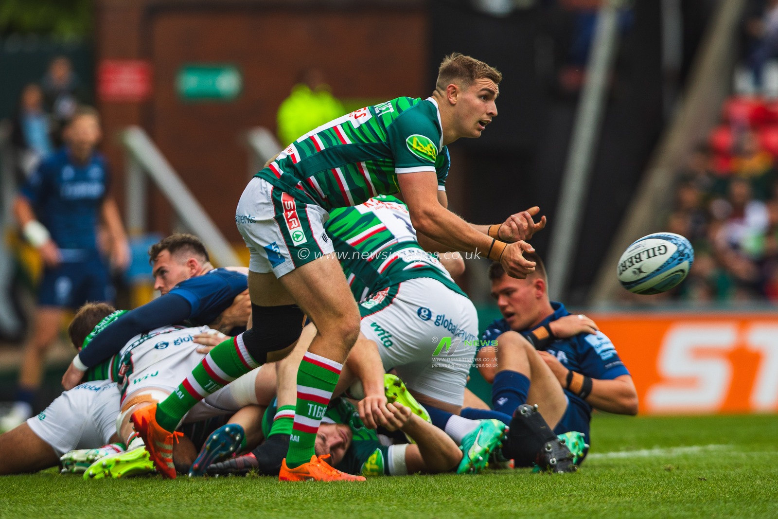 Jack van Poortvliet of Leicester Tigers during the Gallagher Premiership Play-off Semi-final Leicester Tigers vs Sale Sharks at Mattioli Woods Welford Road Stadium, Leicester, United Kingdom, 7th June 2025

(Photo by Craig Evans/News Images)