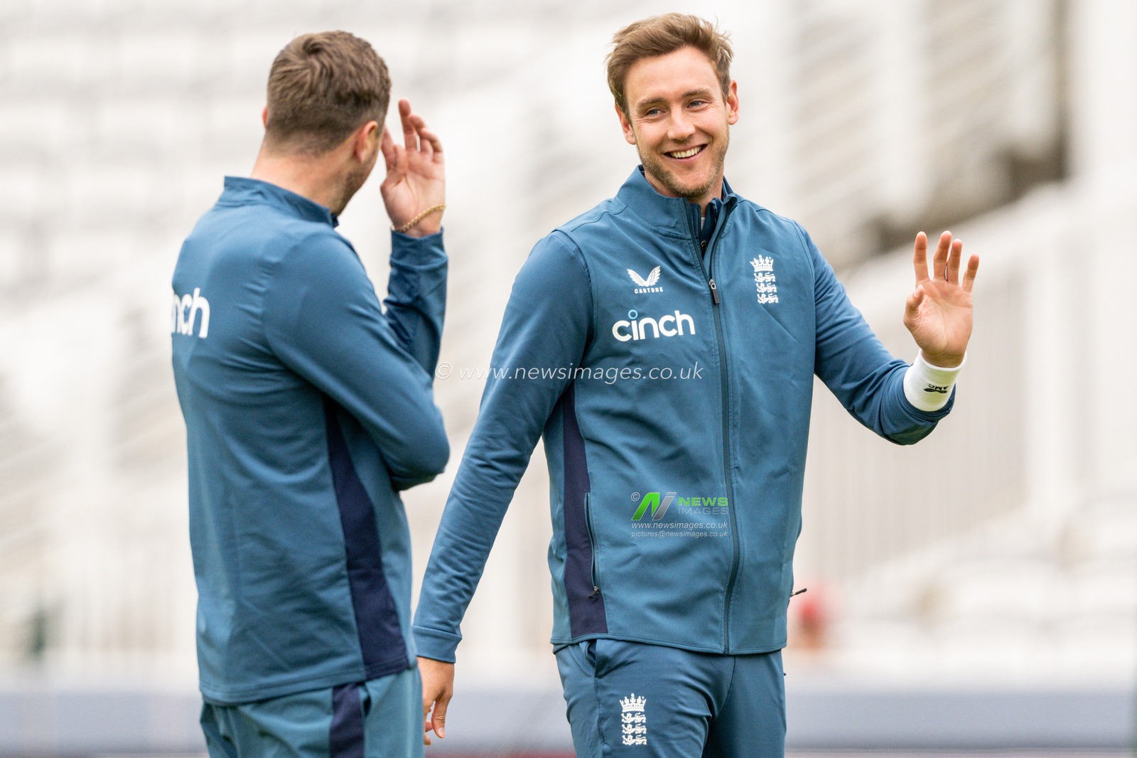 Stuart Broad of England during prematch warm up before the LV= Insurance day one Test match England vs Ireland at Lords, London, United Kingdom, 1st June 2023

(Photo by Craig Thomas/News Images)