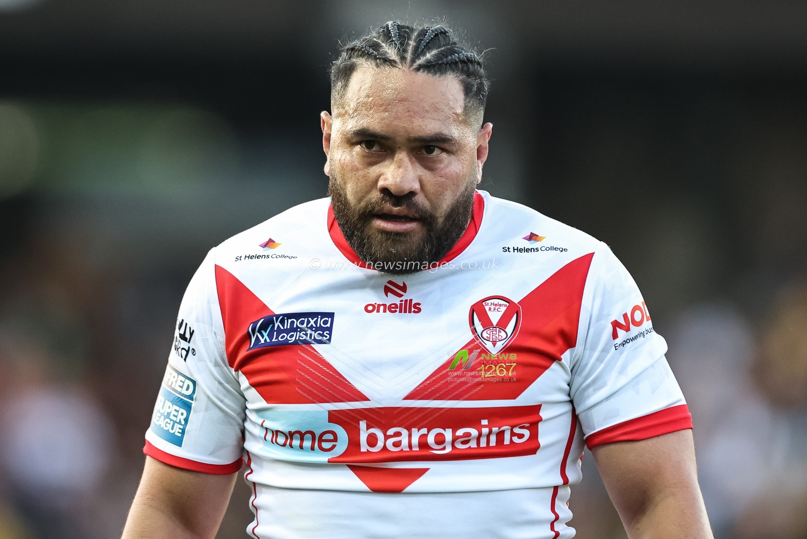 Konrad Hurrell of St. Helens during the Betfred Super League Round 11 match Castleford Tigers vs St Helens at The Mend-A-Hose Jungle, Castleford, United Kingdom, 10th May 2024

(Photo by Mark Cosgrove/News Images)