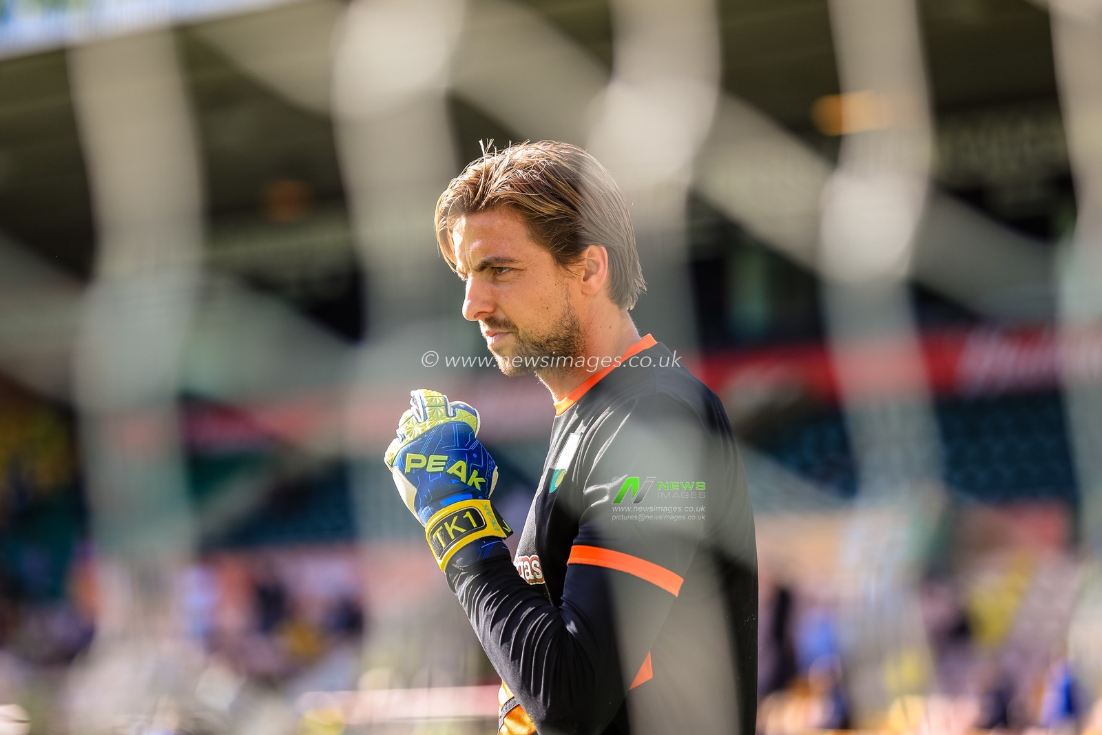 29th September 2018, Carrow Road, Norfolk, England; Sky Bet Championship, Norwich City v Wigan Athletic ; Tim Krul (01) of Norwich City

Credit:   Georgie Kerr/News Images

English Football League images are subject to DataCo Licence