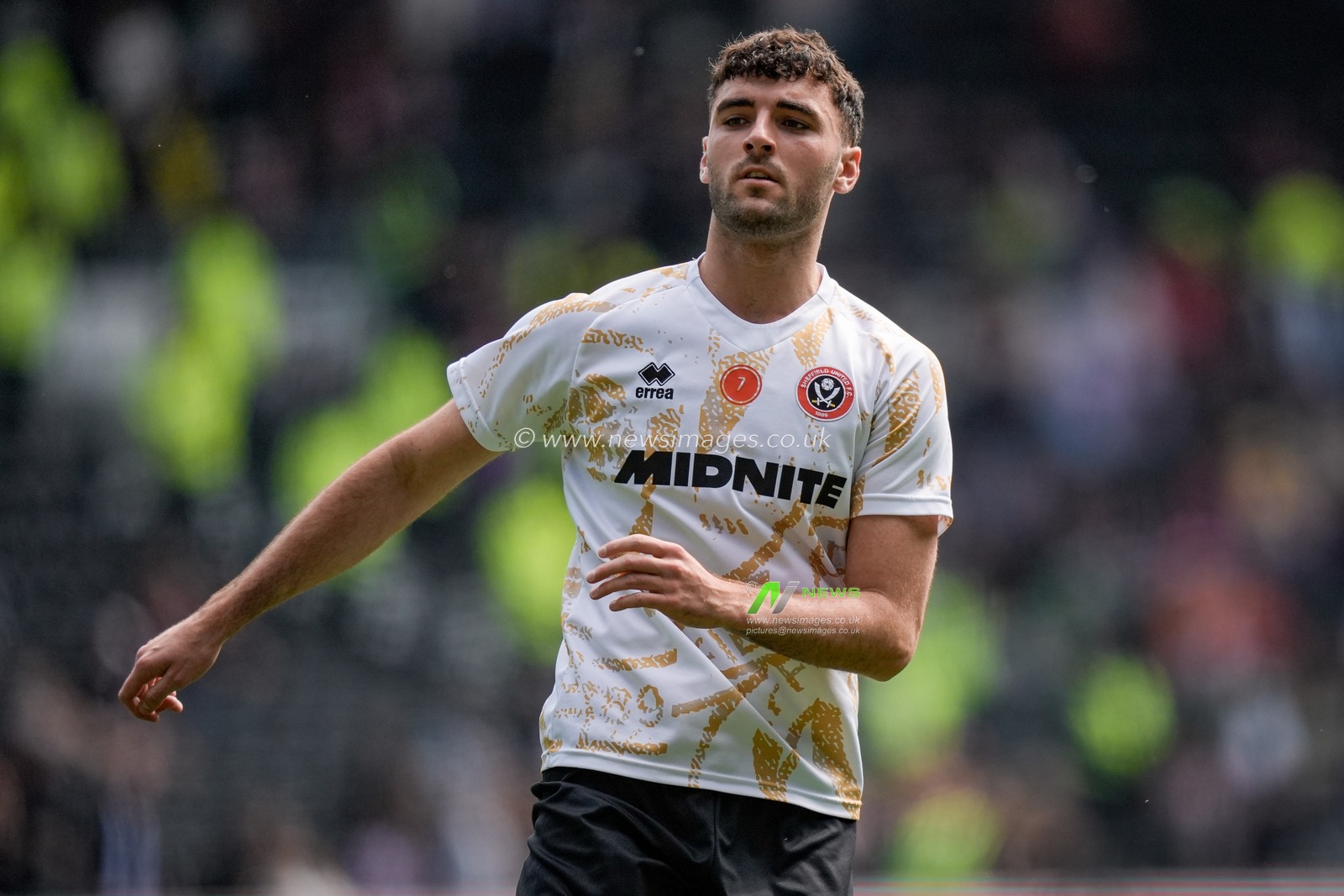 Thomas Cannon of Sheffield United in the pregame warmup session  during the Sky Bet Championship match Derby County vs Sheffield United at Pride Park Stadium, Derby, United Kingdom on 02 May 2026

(Photo by Maynard Manyowa/News Images)