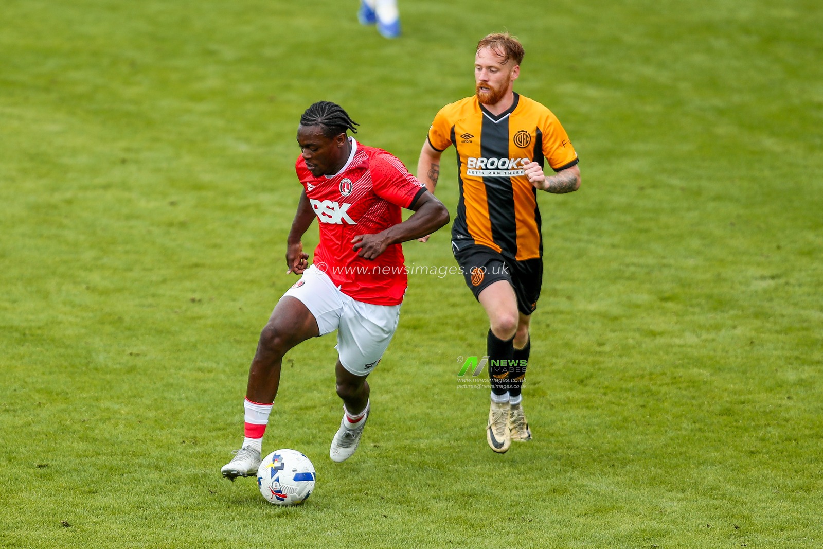 Tanto Olaofe of Charlton Athletic breaks with the ball during the Pre-season friendly match Cambridge United vs Charlton Athletic at Abbey Stadium, Cambridge, United Kingdom, 26th July 2025

(Photo by Izzy Poles/News Images)