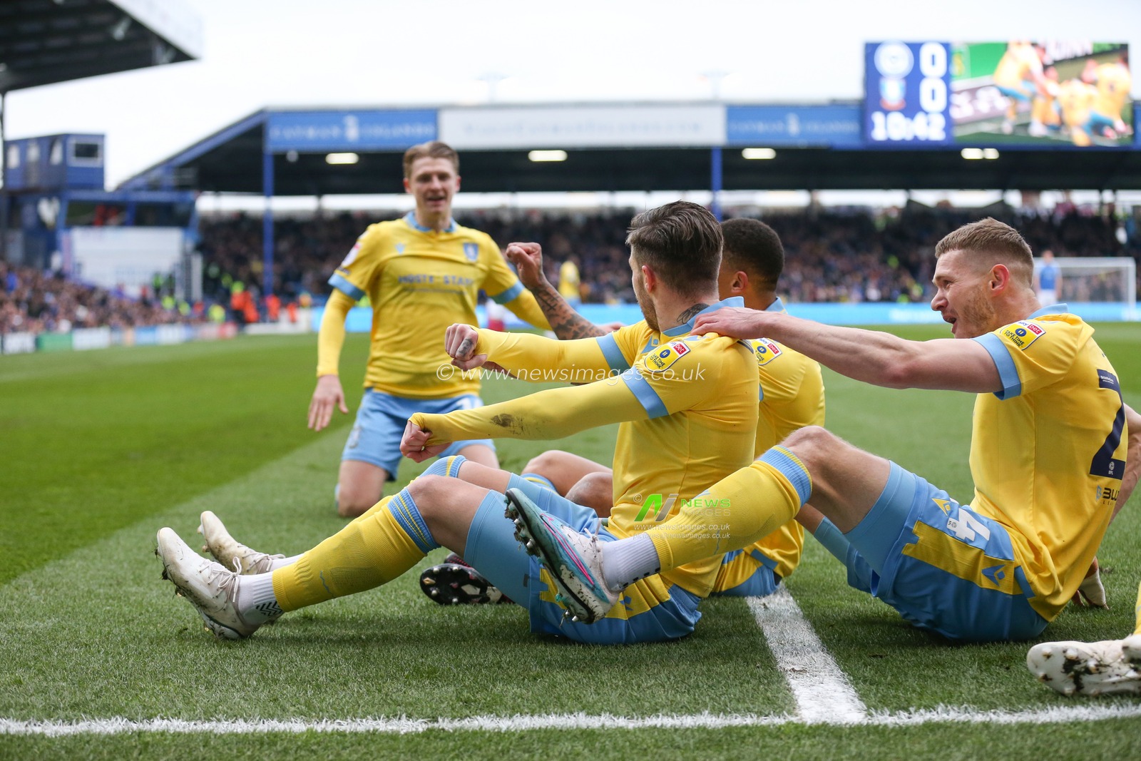 Josh Windass #11 of Sheffield Wednesday celebrates his goal to make it 0-1 during the Sky Bet League 1 match Portsmouth vs Sheffield Wednesday at Fratton Park, Portsmouth, United Kingdom, 11th March 2023

(Photo by Arron Gent/News Images)