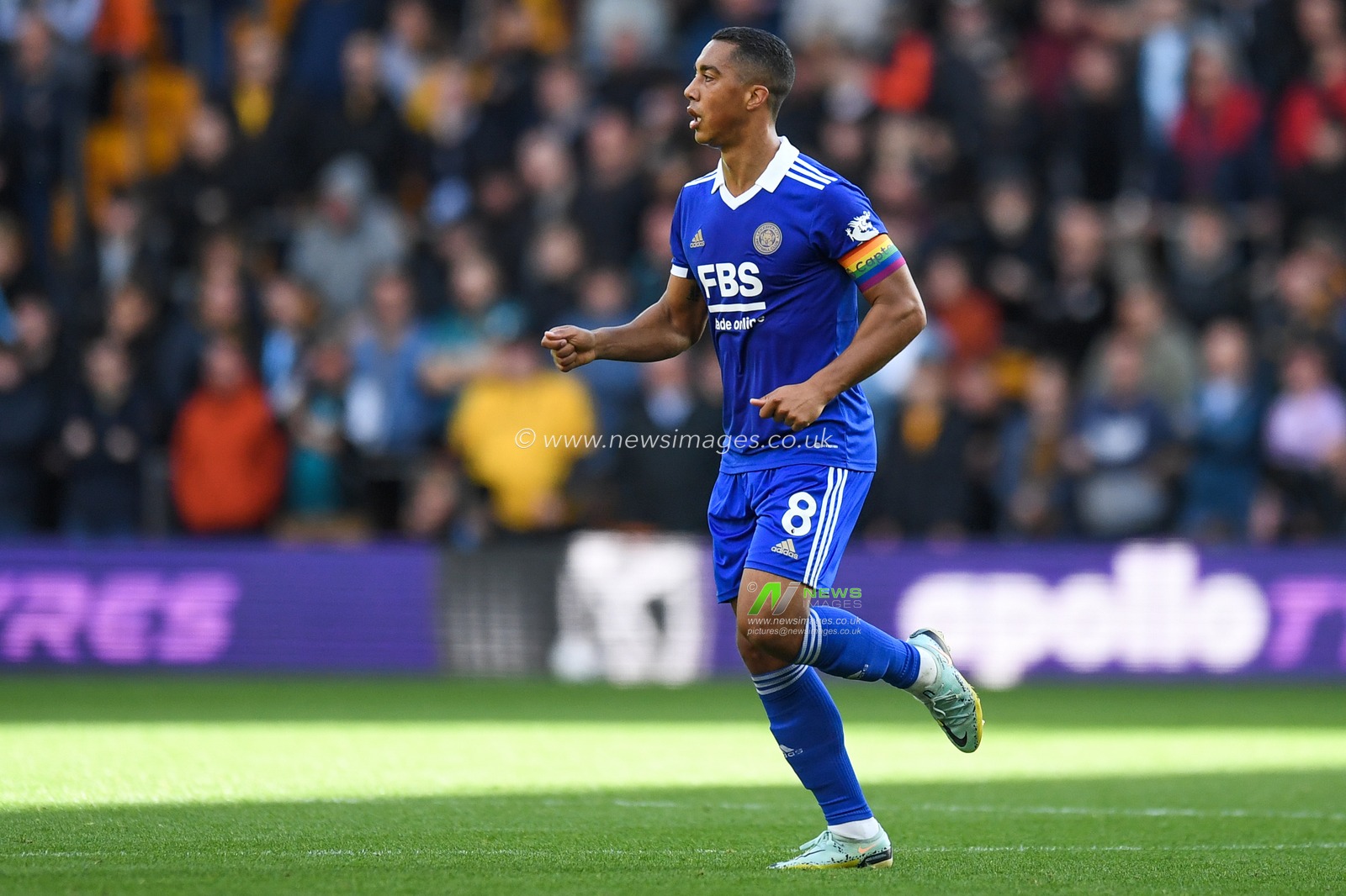 Youri Tielemans #8 of Leicester City during the Premier League match Wolverhampton Wanderers vs Leicester City at Molineux, Wolverhampton, United Kingdom, 23rd October 2022

(Photo by Mike Jones/News Images)