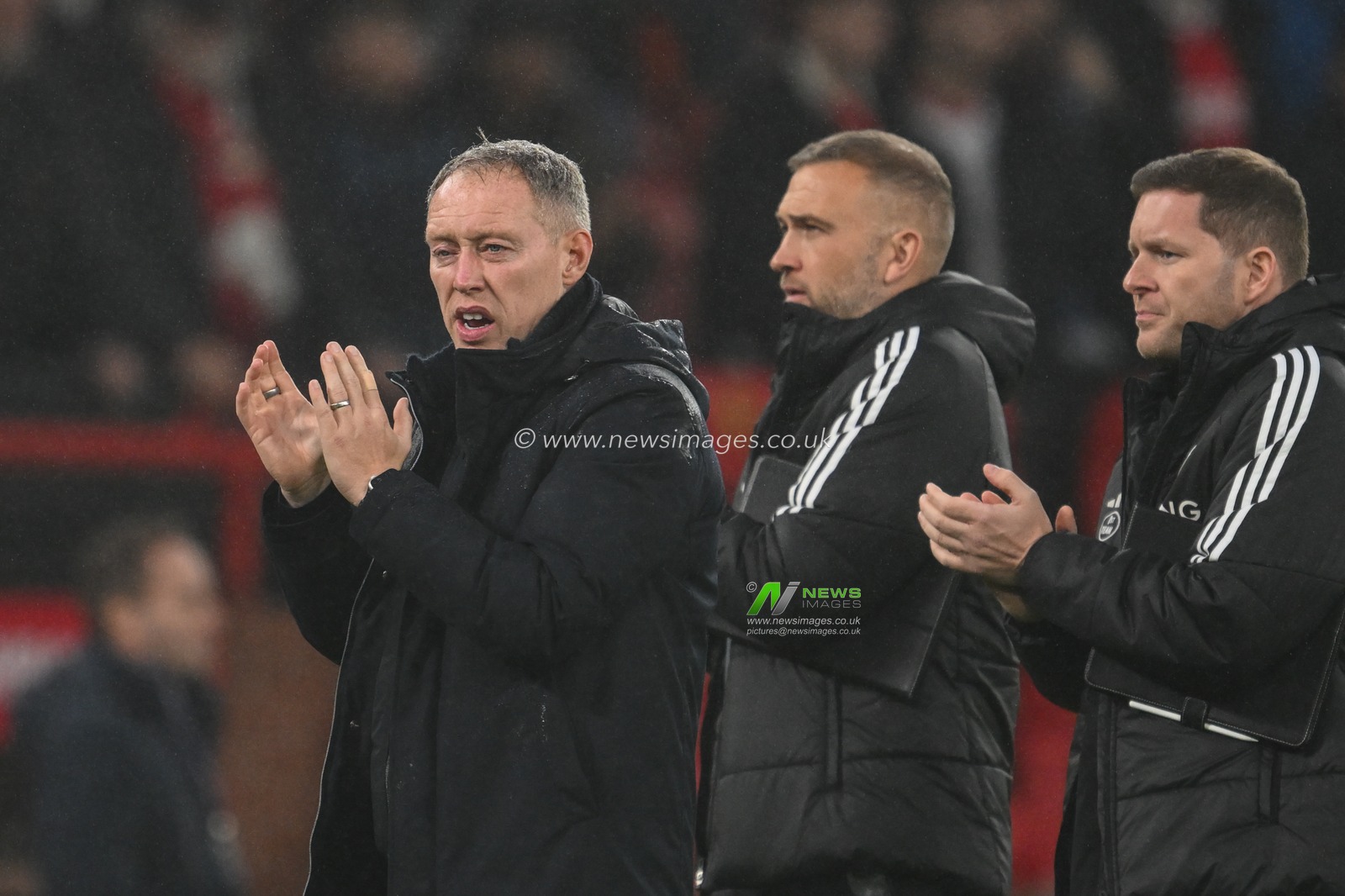 Steve Cooper manager of Leicester City applauds the travelling fans after the Premier League match Manchester United vs Leicester City at Old Trafford, Manchester, United Kingdom, 10th November 2024

(Photo by Craig Thomas/News Images)