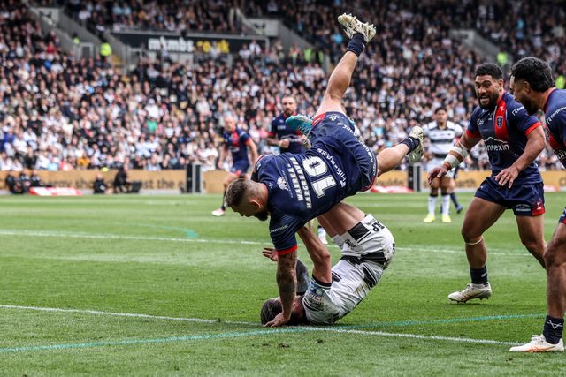 Jared Waerea-Hargreaves of Hull KR goes over for a try during the Betfred Super League Round 8 match Hull FC vs Hull KR at MKM Stadium, Hull, United Kingdom, 18th April 2025

(Photo by Alfie Cosgrove/News Images)