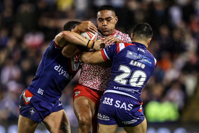 Joe Ofahengaue of Leigh Leapords is tackled by Jay Pitts of Wakefield Trinity and Mason Lino of Wakefield Trinity during the Betfred Super League play-off Eliminator 1 match Leigh Leopards vs Wakefield Trinity at Progress With Unity Stadium, Leigh, United Kingdom, 26th September 2025

(Photo by Alfie Cosgrove/News Images)