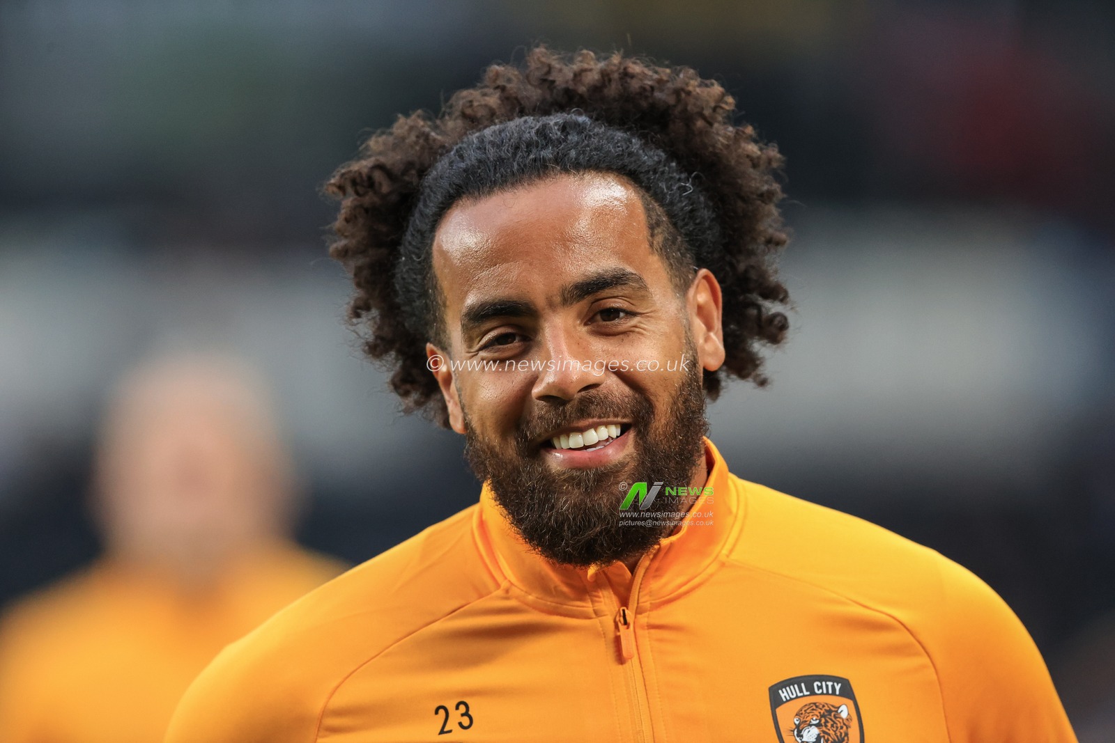Tom Huddlestone #23 of Hull City during the pre-game warmup