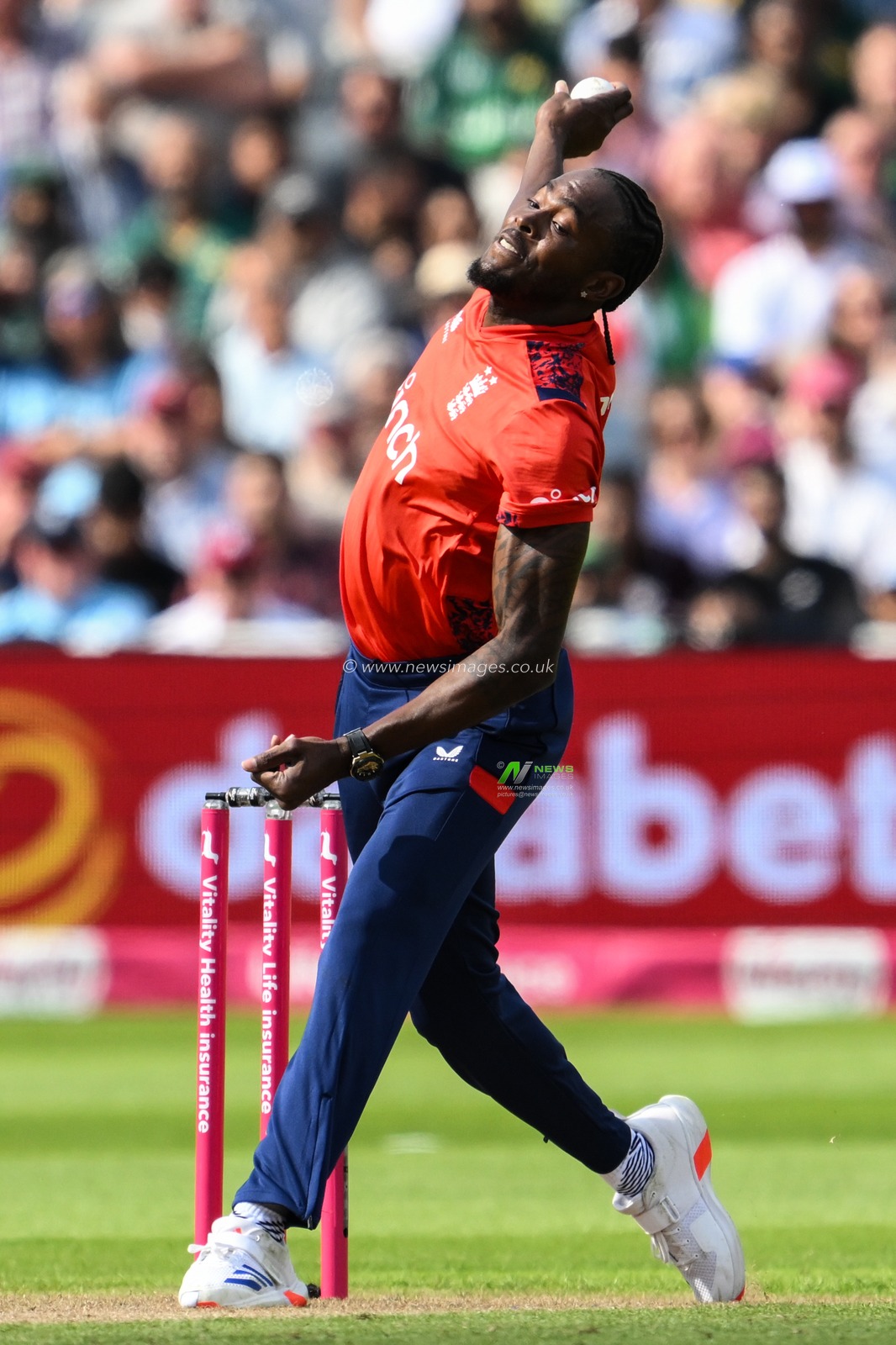 Jofra Archer of England delivers the ball during the Vitality T20 International Series match England vs Pakistan at Edgbaston, Birmingham, United Kingdom, 25th May 2024

(Photo by Craig Thomas/News Images)