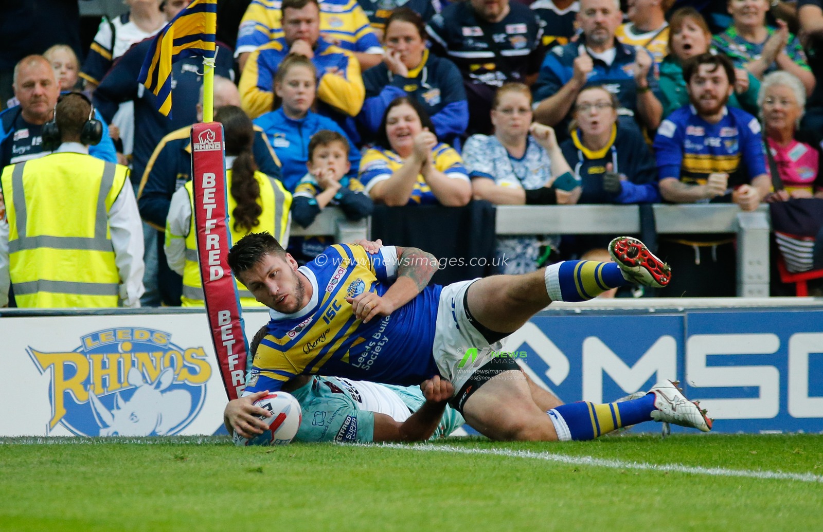 20th July 2018 , Emerald Headingley Stadium, Leeds, England; Betfred Super League, Leeds Rhinos v Widnes Vikings; Tom Briscoe of Leeds Rhinos scores the try.