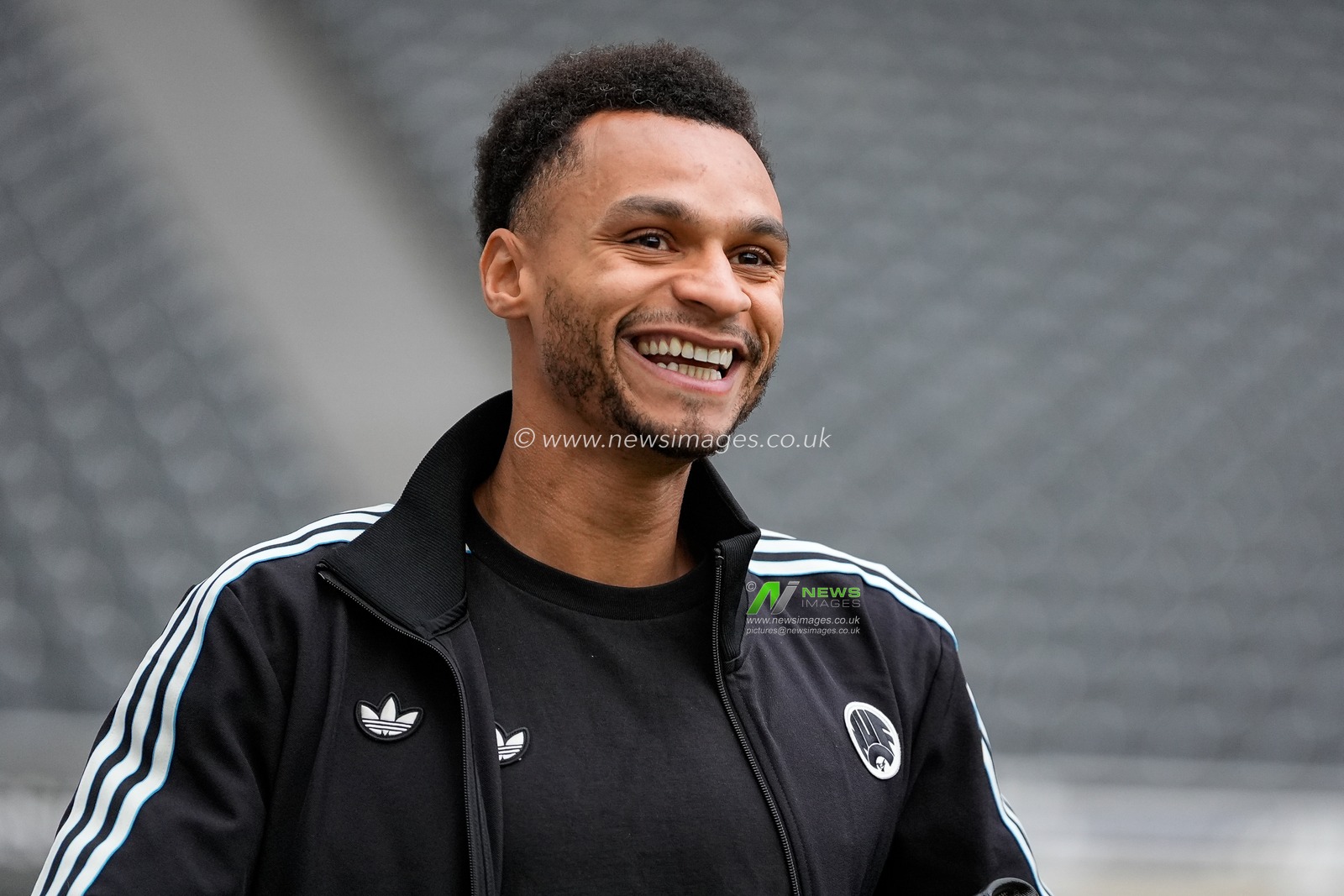 Jacob Murphy of Newcastle United arrives at the stadium during the Premier League match Newcastle United vs Chelsea at St. James's Park, Newcastle, United Kingdom, 20th December 2025

(Photo by Maynard Manyowa/News Images)

*** GER AUT SUI OUT ***