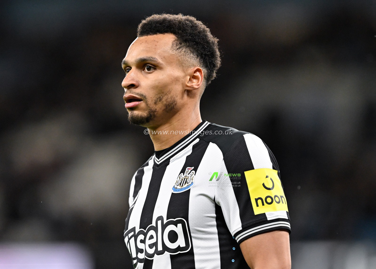 Jacob Murphy of Newcastle United, during the Emirates FA Cup Quarter- Final match Manchester City vs Newcastle United at Etihad Stadium, Manchester, United Kingdom, 16th March 2024

(Photo by Cody Froggatt/News Images)