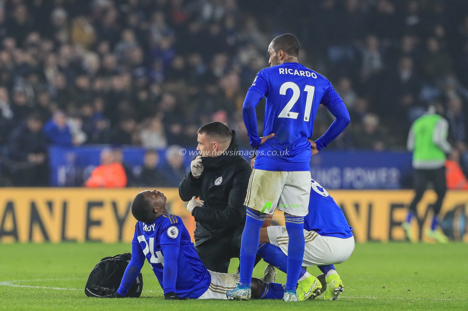22nd January 2020, King Power Stadium, Leicester, England; Premier League, Leicester City v West Ham United : Leicesterâ€™s physio signals tot he bench that Nampalys Mendy (24) of Leicester City needs to be substituted