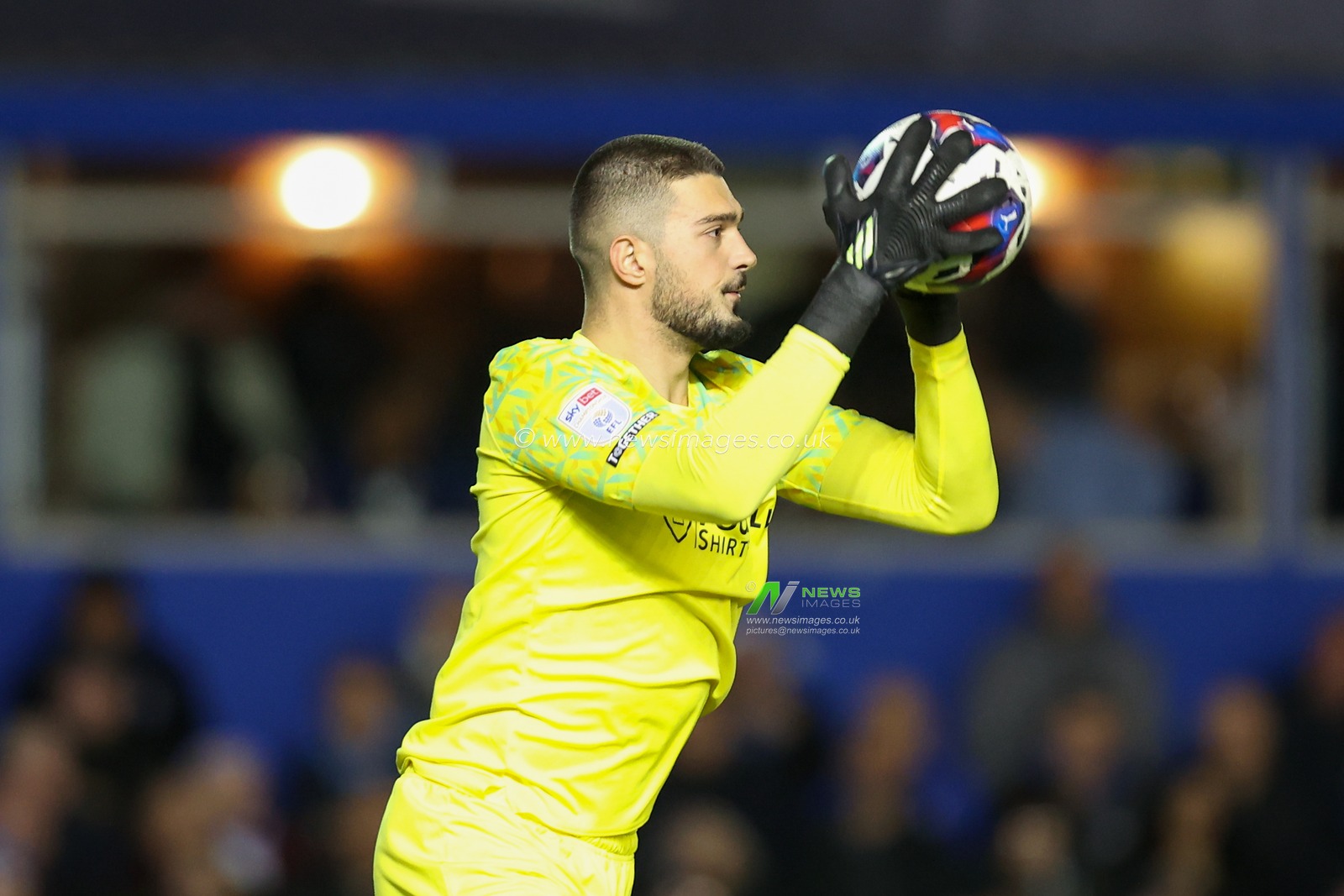 Arijanet Muric #49 of Burnley during the Sky Bet Championship match Birmingham City vs Burnley at St Andrews, Birmingham, United Kingdom, 19th October 2022

(Photo by Simon Bissett/News Images)