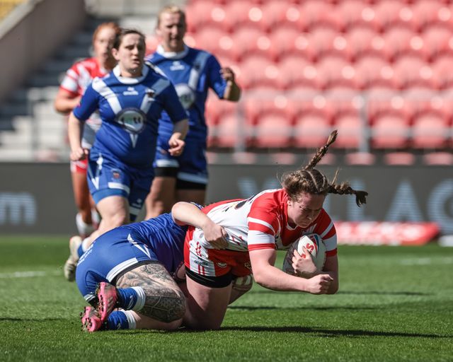Erin McDonald of St Helen’s drops just short of the goal line during the Betfred Women's Challenge Cup Quarter Final match St Helens vs Barrow Raiders at The BrewDog Stadium, St Helens, United Kingdom on 25 April 2026

(Photo by Mark Cosgrove/News Images)
