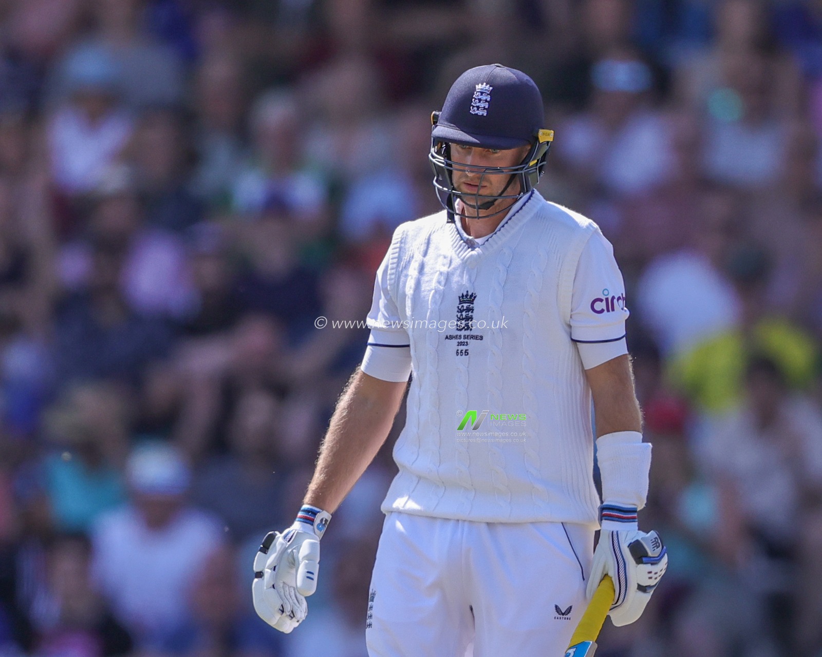 A dejected Joe Root of England leaves the field after being caught out by David Warner of Australia during the LV= Insurance Ashes Third Test Series Day 2 England v Australia at Headingley Stadium, Leeds, United Kingdom, 7th July 2023

(Photo by Mark Cosgrove/News Images)