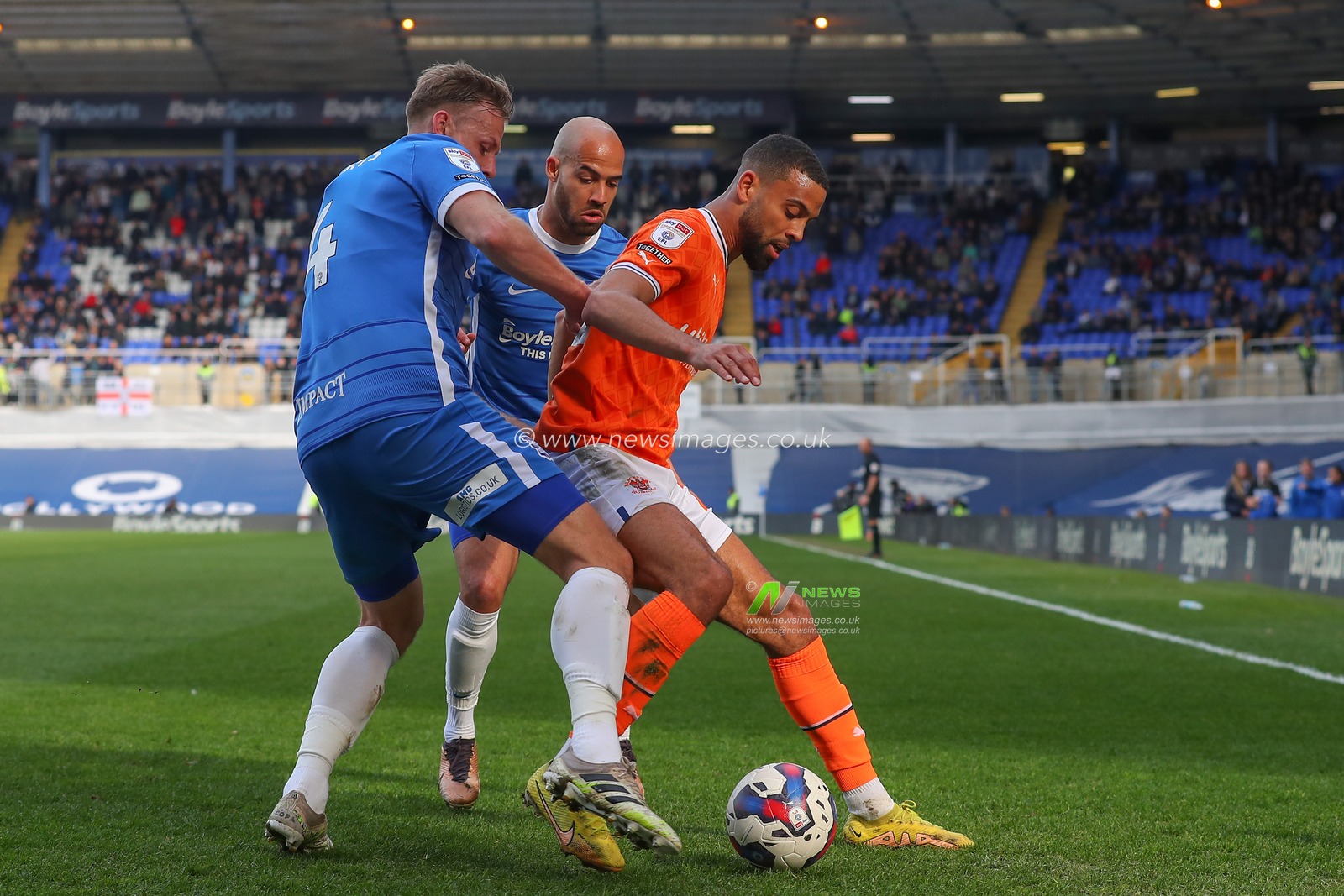 CJ Hamilton #22 of Blackpool protects the ball during the Sky Bet Championship match Birmingham City vs Blackpool at St Andrews, Birmingham, United Kingdom, 22nd April 2023

(Photo by Gareth Evans/News Images)