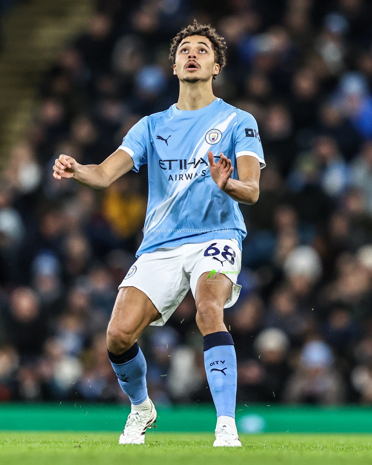 Max Alleyne of Manchester City during the Premier League match Manchester City vs Brighton and Hove Albion at Etihad Stadium, Manchester, United Kingdom, 7th January 2026

(Photo by Alfie Cosgrove/News Images)

*** GER AUT SUI OUT ***