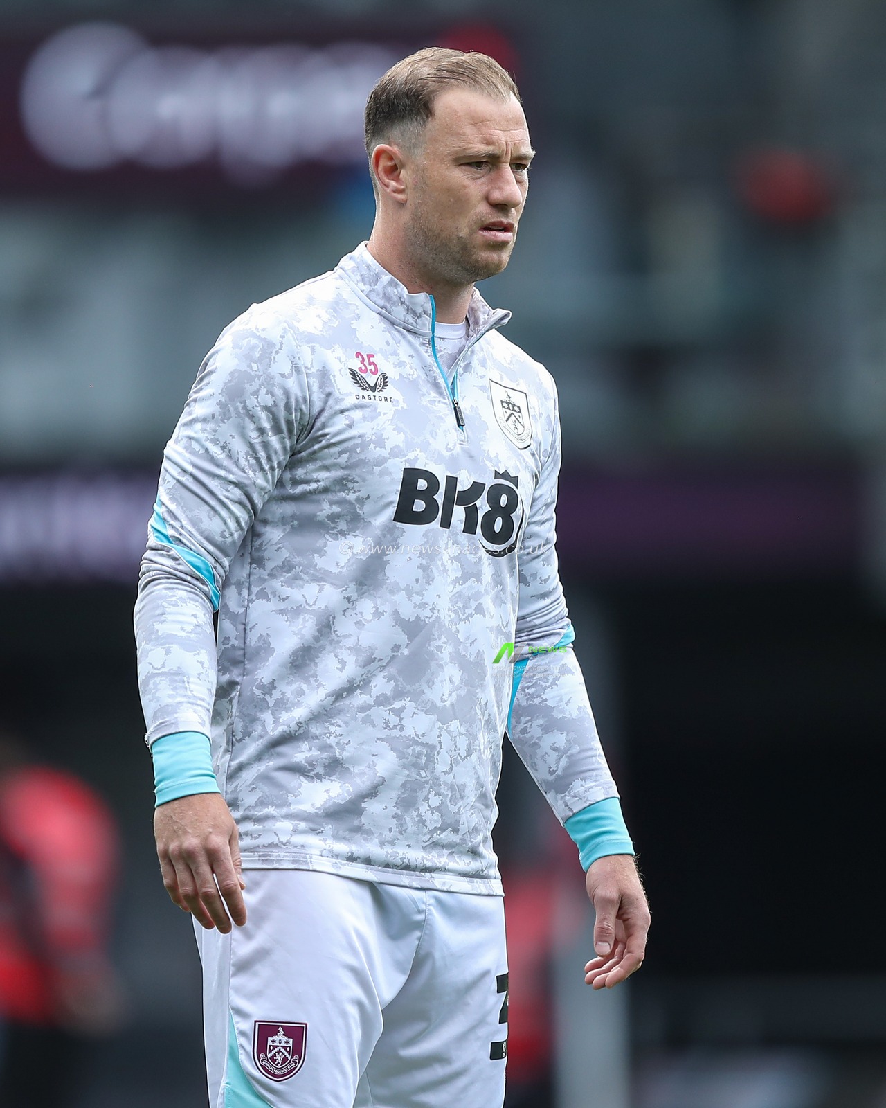 Ashley Barnes of Burnley warms up ahead of Sky Bet Championship match Burnley vs Millwall at Turf Moor, Burnley, United Kingdom, 3rd May 2025

(Photo by Jorge Horsted/News Images)