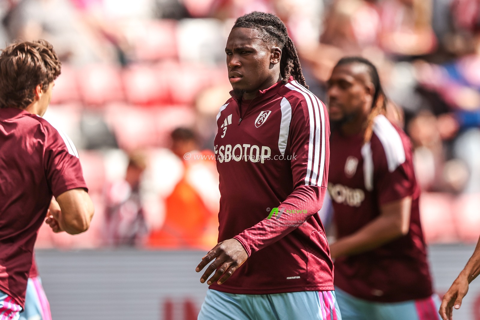 Calvin Bassey of Fulham in the pregame warmup session during the Premier League match Sunderland vs Fulham at Stadium Of Light, Sunderland, United Kingdom on 30 August 2026

(Photo by Alfie Cosgrove/News Images)