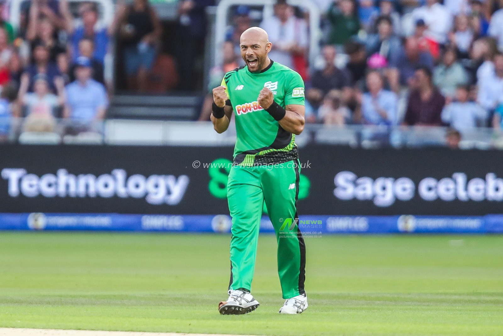 Tymal Mills of Southern Brave celebrates after the dismissal of Jordon Cox of Oval Invincibles during the The Hundred match Oval Invincibles vs Southern Brave at The Kia Oval, London, United Kingdom, 8th August 2024

(Photo by Izzy Poles/News Images)