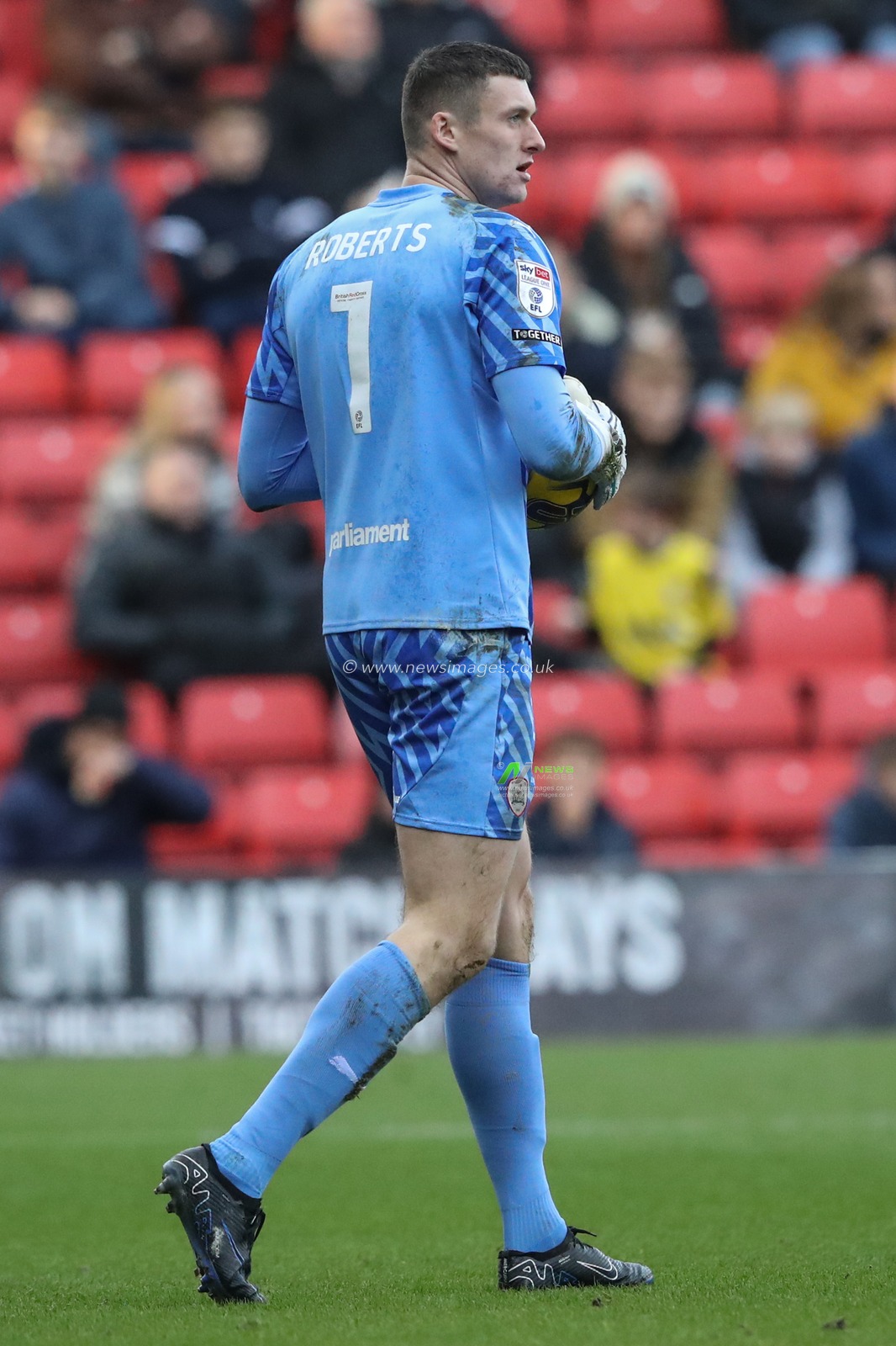 Liam Roberts of Barnsley during the Sky Bet League 1 match Barnsley vs Exeter City at Oakwell, Barnsley, United Kingdom, 27th January 2024

(Photo by Alfie Cosgrove/News Images)