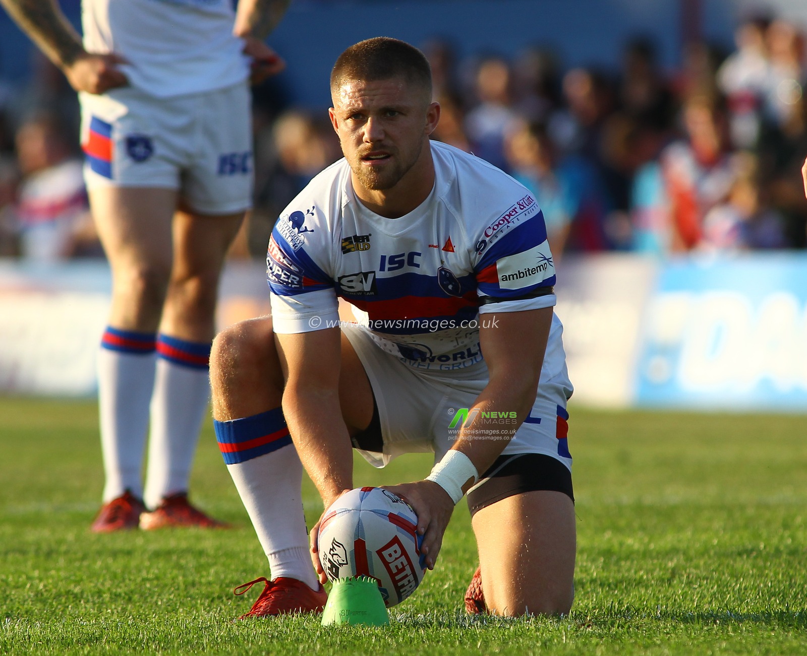 Thursday 7th June 2018 , Mobile Rocket Stadium, Wakefield, England; Betfred Super League, Wakefield Trinity v Wigan Warriors; Ryan Hampshire of Wakefield Trinity line up the goal.