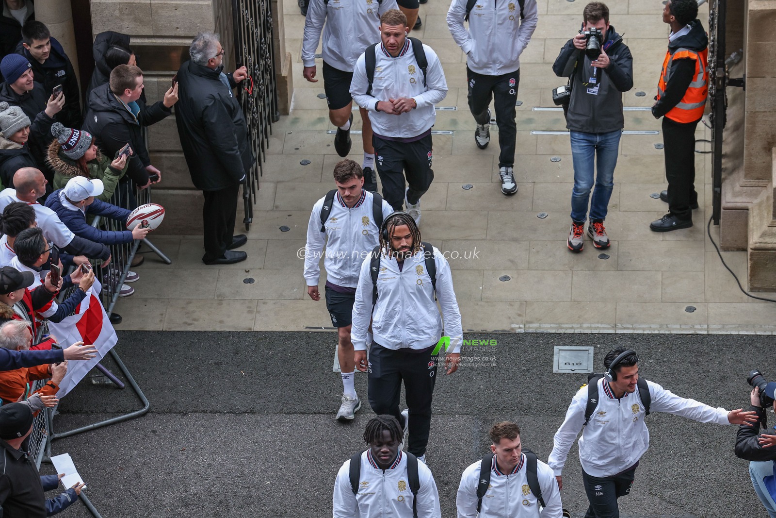 Engalnd players arrive during the Autumn Nations Series match England vs Japan at Allianz Stadium,, Twickenham, United Kingdom, 24th November 2024

(Photo by Mark Cosgrove/News Images)