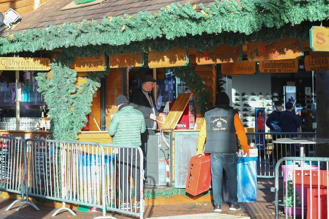 Black Friday Shoppers in Birmingham