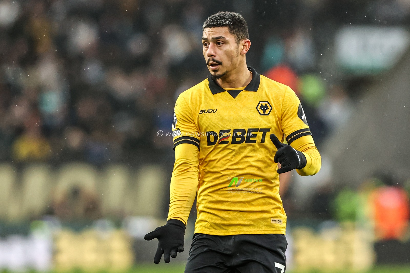 Andre of Wolverhampton Wanderers asks for the ball during the Premier League match Wolverhampton Wanderers vs Newcastle United at Molineux, Wolverhampton, United Kingdom, 18th January 2026

(Photo by Alfie Cosgrove/News Images)
