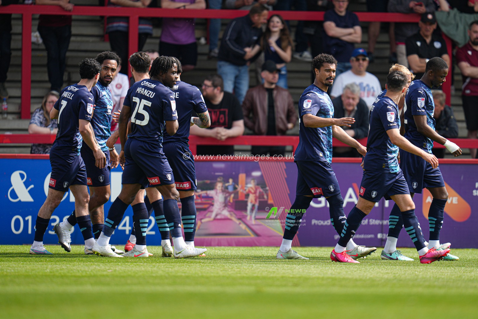 Rotherham united celebrate goal during the Sky Bet League 1 match Stevenage vs Rotherham United at Lamex Stadium, Stevenage, United Kingdom, 27th April 2025

(Photo by Harvey Murphy/News Images)