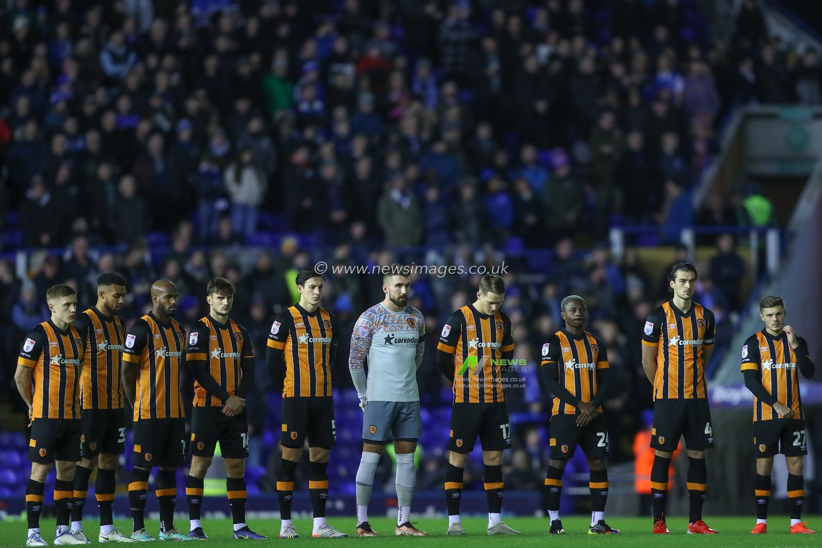 Hull City players join in a minutes silence for Cody Fisher ahead of the Sky Bet Championship match Birmingham City vs Hull City at St Andrews, Birmingham, United Kingdom, 30th December 2022

(Photo by Gareth Evans/News Images)