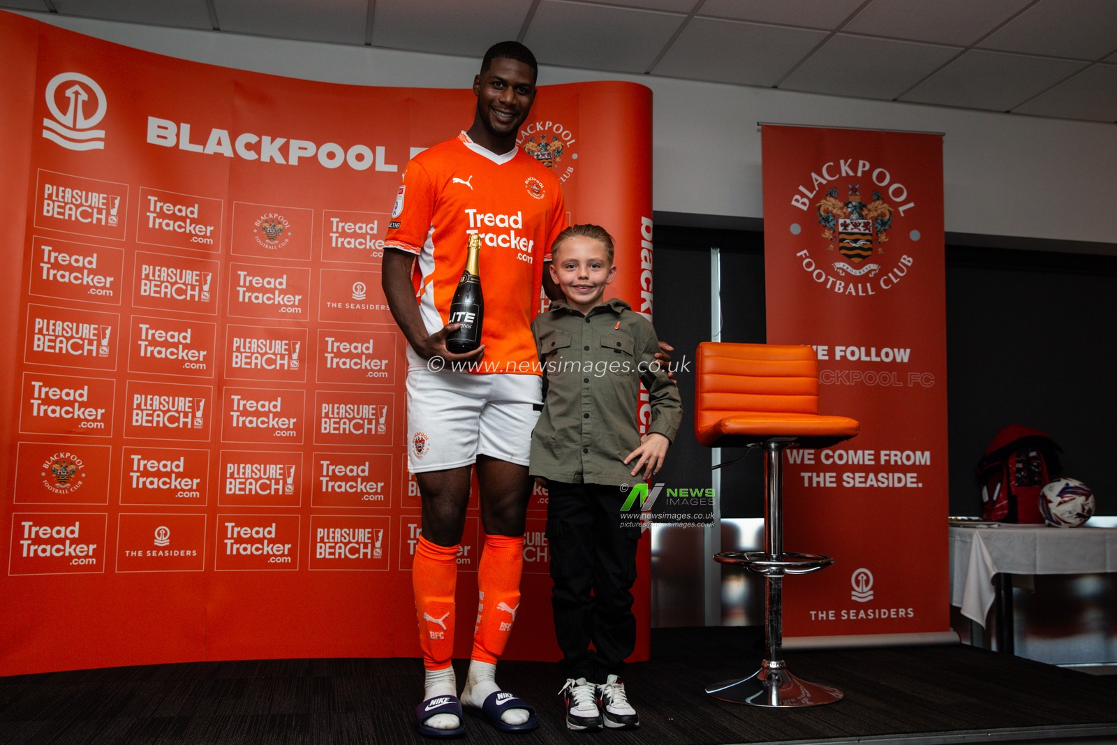 during the Sky Bet League 1 match Blackpool vs Barnsley at Bloomfield Road, Blackpool, United Kingdom, 19th October 2024

(Photo by Gareth Evans/News Images)