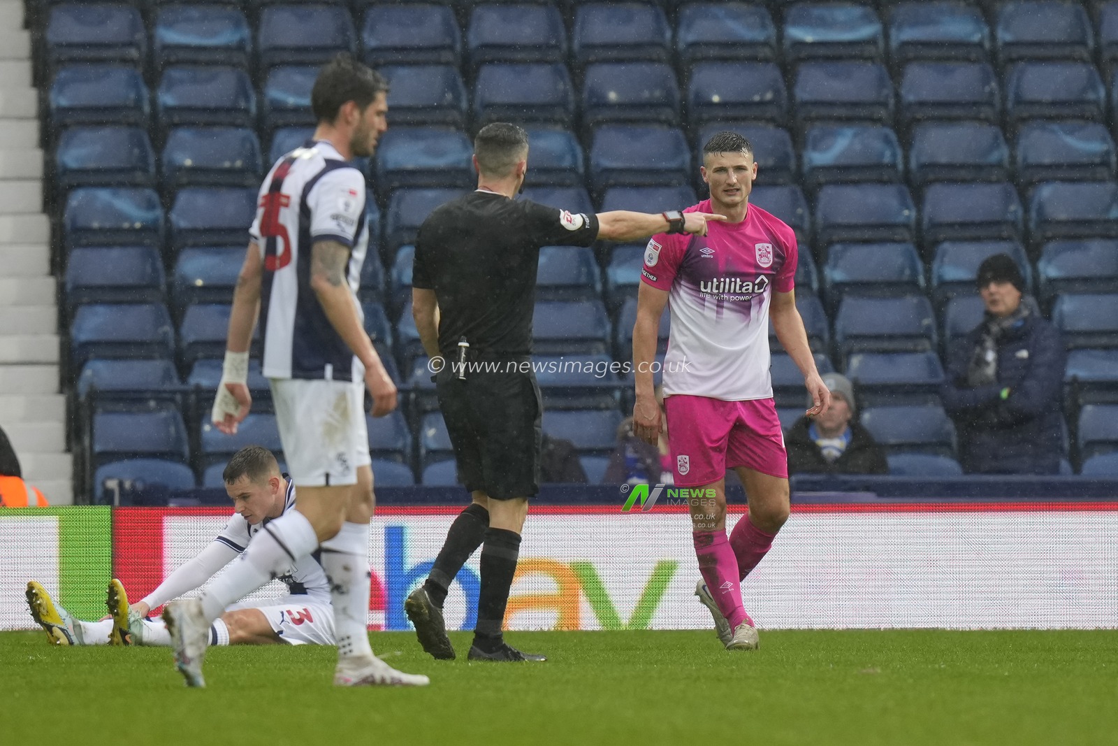 Referee Dean Whitestone points for a penalty to West Bromwich Albion during the Sky Bet Championship match West Bromwich Albion vs Huddersfield Town at The Hawthorns, West Bromwich, United Kingdom, 11th March 2023

(Photo by Steve Flynn/News Images)