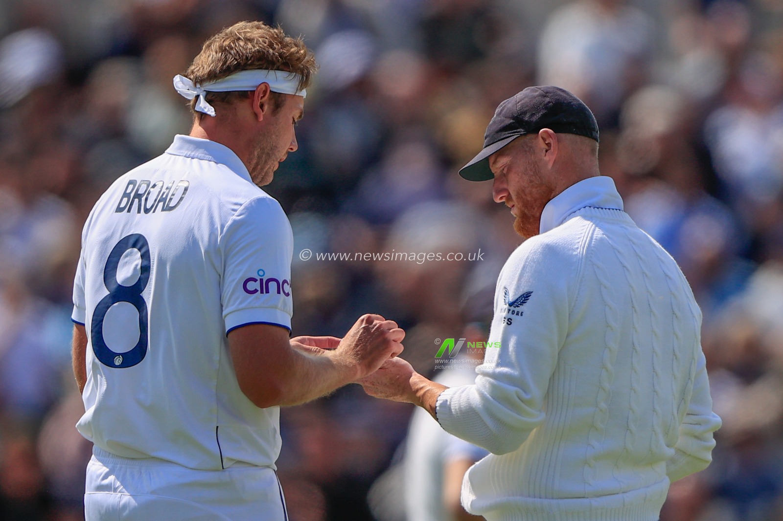 Stuart Broad of England and Ben Stokes of England have a chat during the LV= Insurance Ashes Fourth Test Series Day Three Test Series match England vs Australia at Old Trafford, Manchester, United Kingdom, 21st July 2023

(Photo by Conor Molloy/News Images)