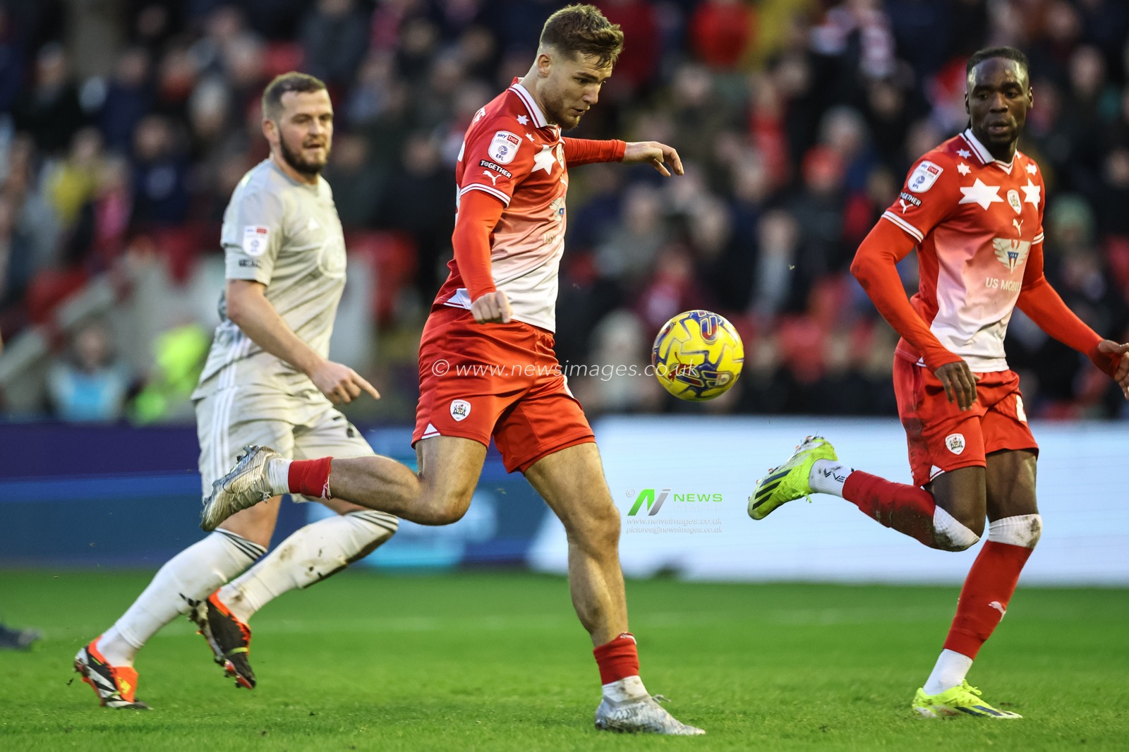 John Mcatee of Barnsley scores but its ruled offside during the Sky Bet League 1 match Barnsley vs Exeter City at Oakwell, Barnsley, United Kingdom, 27th January 2024

(Photo by Mark Cosgrove/News Images)