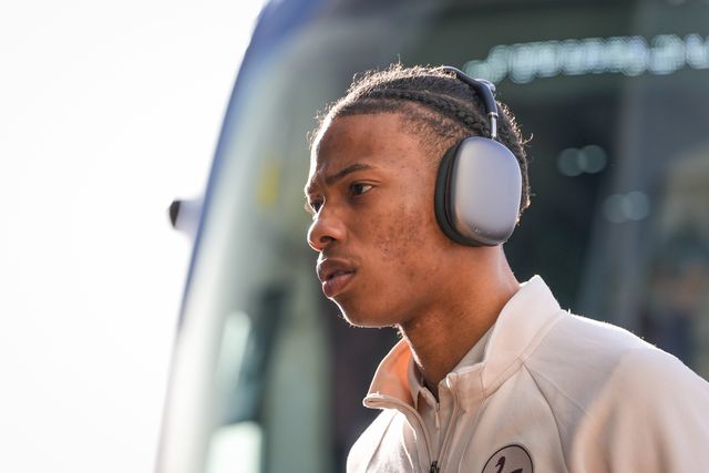 Ishe Samuels-Smith of Swansea City arrives at the stadium prior to kick off during the Sky Bet Championship match Derby County vs Swansea City at Pride Park Stadium, Derby, United Kingdom on 14 February 2026

(Photo by Maynard Manyowa/News Images)